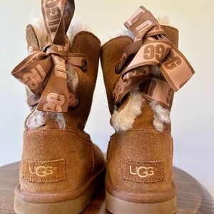 UGG Bailey Bow II Boot size 3